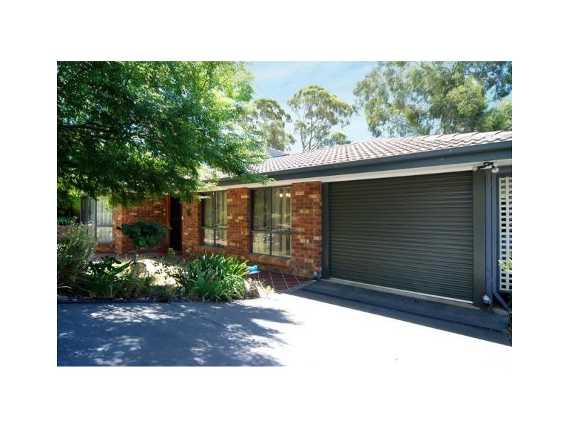 31 Dunalbyn Drive, Aberfoyle Park SA 5159