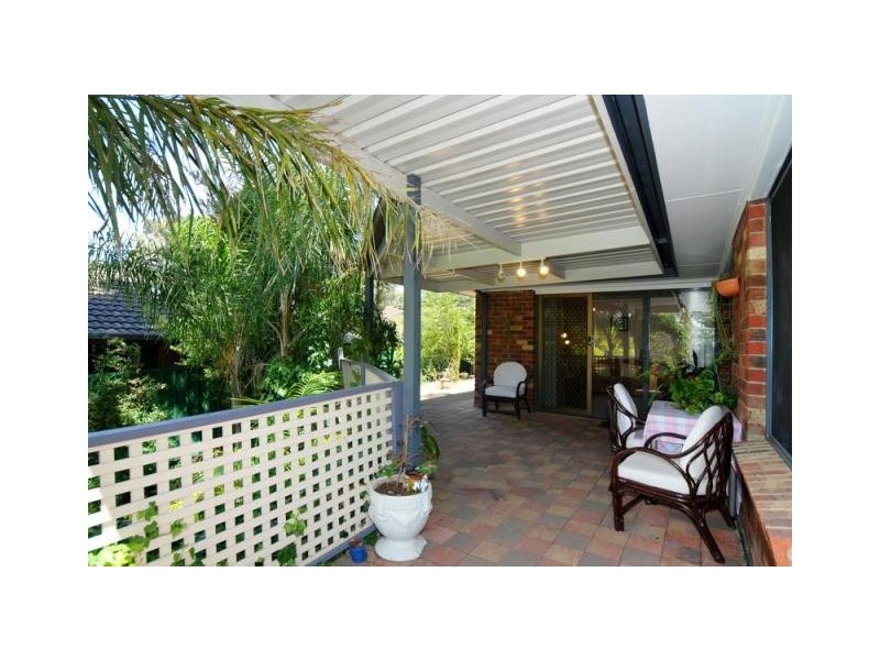 31 Dunalbyn Drive, Aberfoyle Park SA 5159