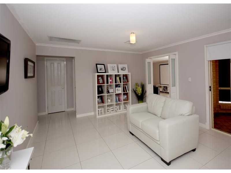 9 Newfield Drive, Reynella SA 5161