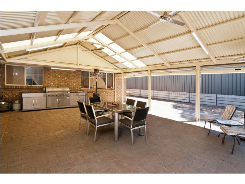 20 Peony Court, Morphett Vale SA 5162
