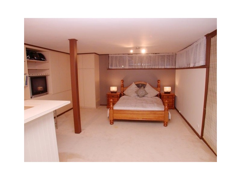 5 Holmes Court, Flagstaff Hill SA 5159