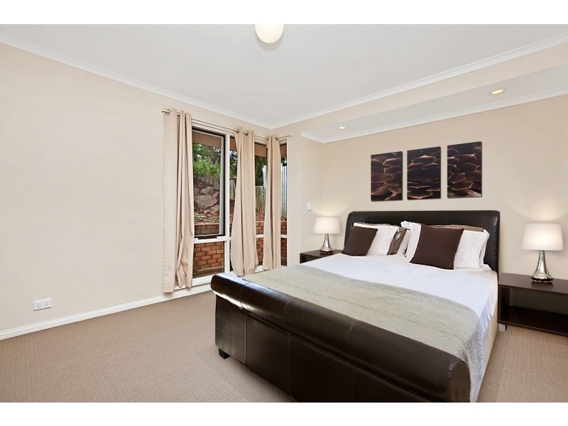 75 Pine Drive, Aberfoyle Park SA 5159