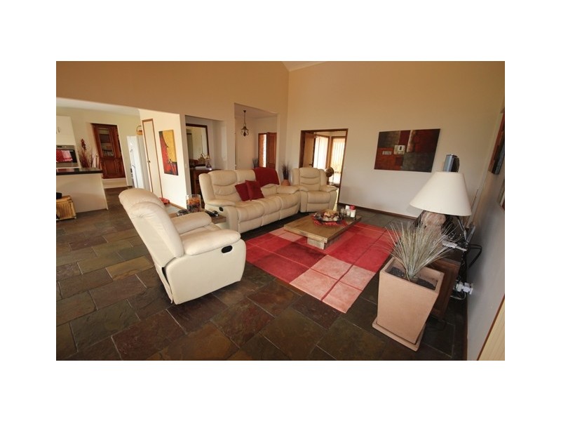 12 Vincent Boulevard, Flagstaff Hill SA 5159