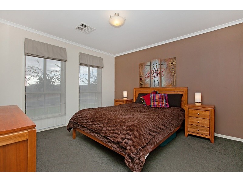 13 Edithburgh Avenue, Seaford Rise SA 5169