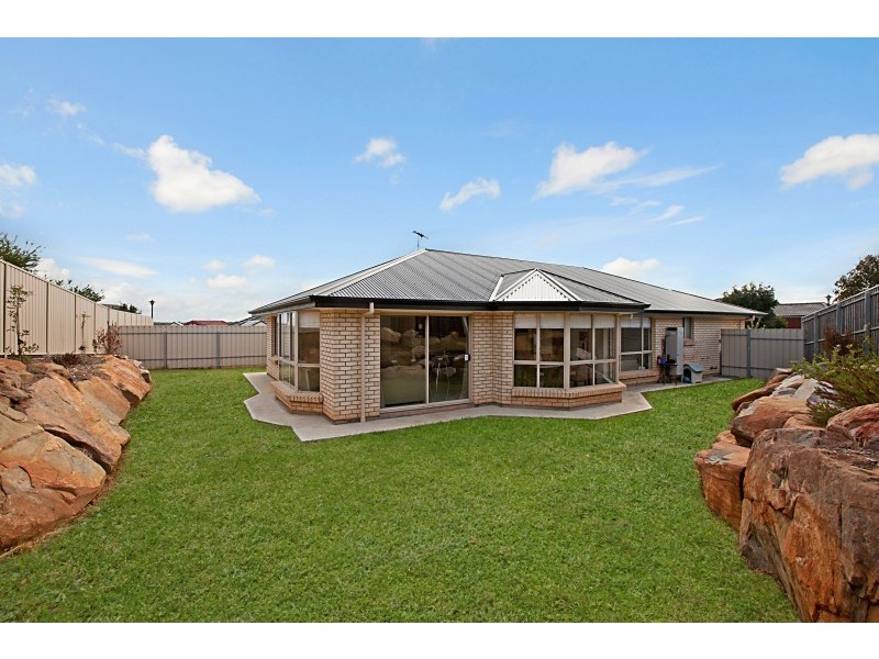 13 Edithburgh Avenue, Seaford Rise SA 5169