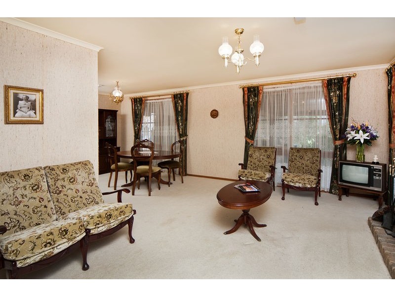 2 Glendale Avenue, Flagstaff Hill SA 5159