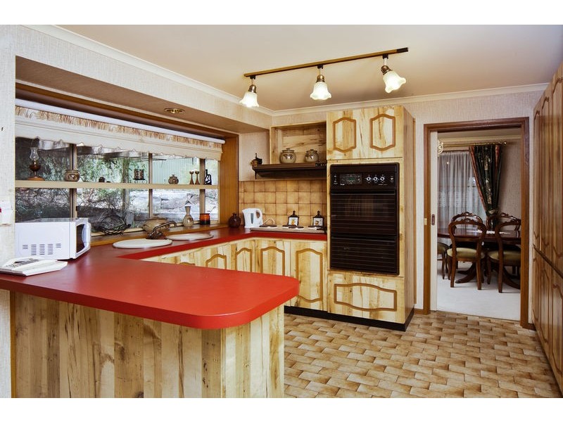 2 Glendale Avenue, Flagstaff Hill SA 5159