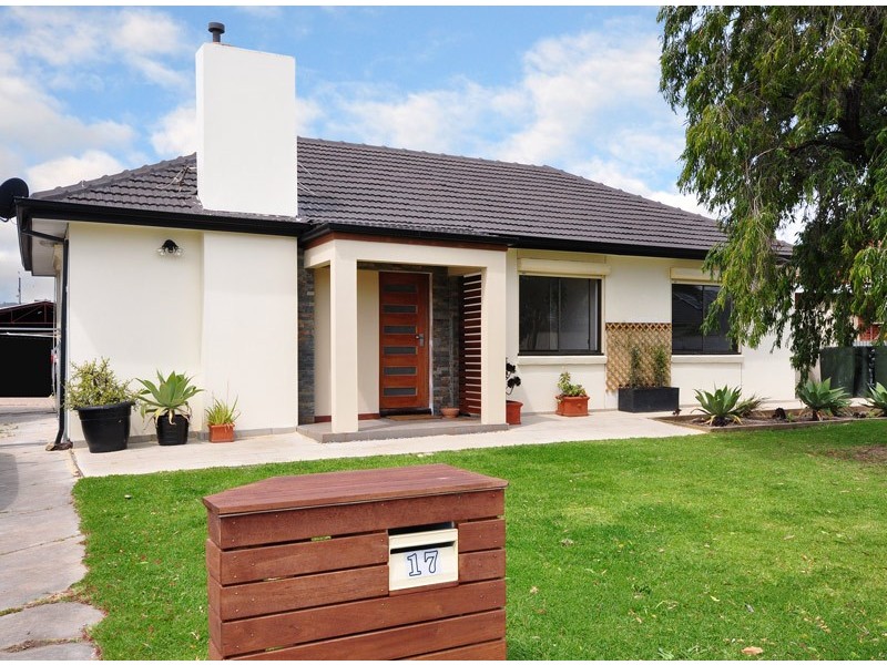 17 Wingfield Street, Clovelly Park SA 5042