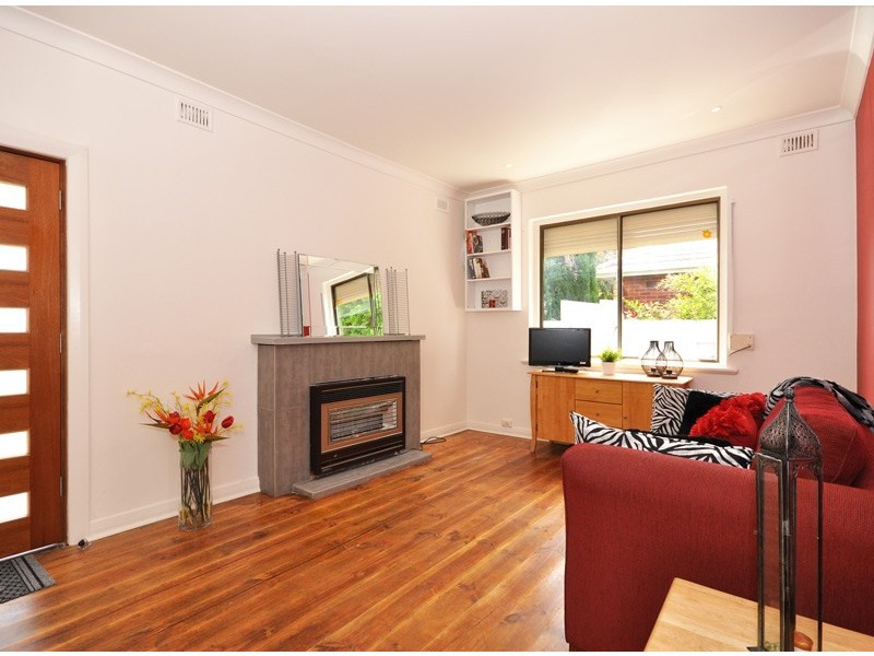 17 Wingfield Street, Clovelly Park SA 5042