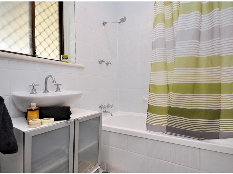 17 Wingfield Street, Clovelly Park SA 5042