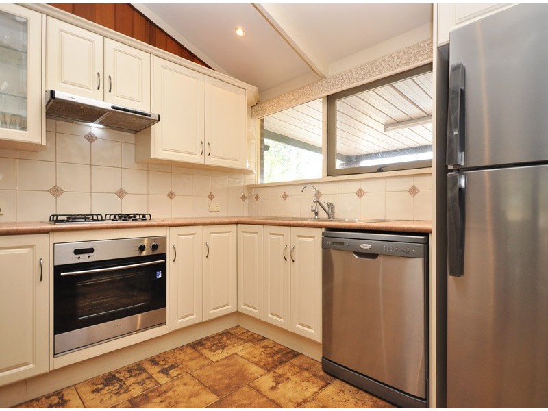 48 Black Road, Flagstaff Hill SA 5159