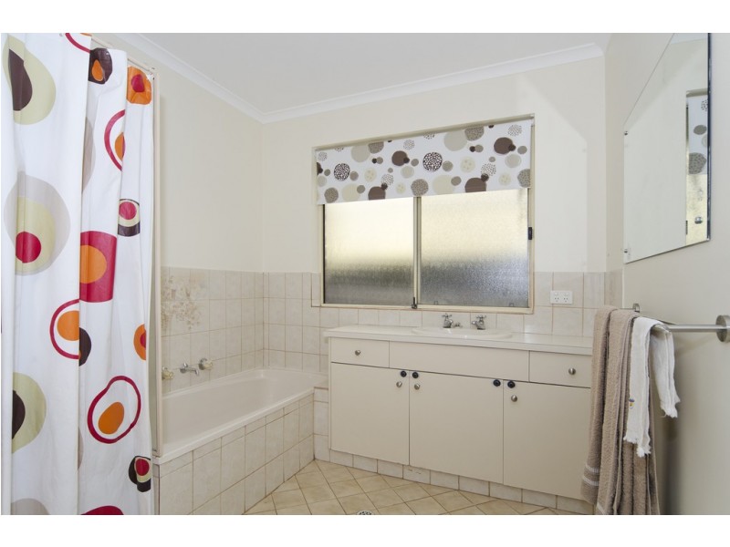 13 Goodrington Way, Moana SA 5169