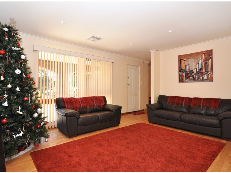 17 Emerald Street, Flagstaff Hill SA 5159