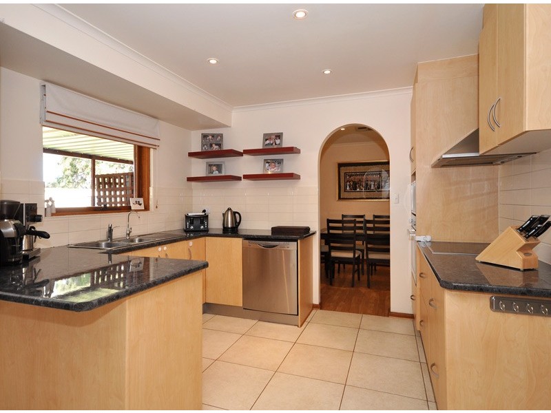 17 Emerald Street, Flagstaff Hill SA 5159