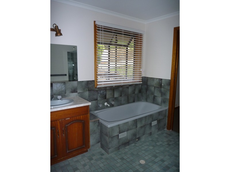 11 Mellors Avenue, O’halloran Hill SA 5158
