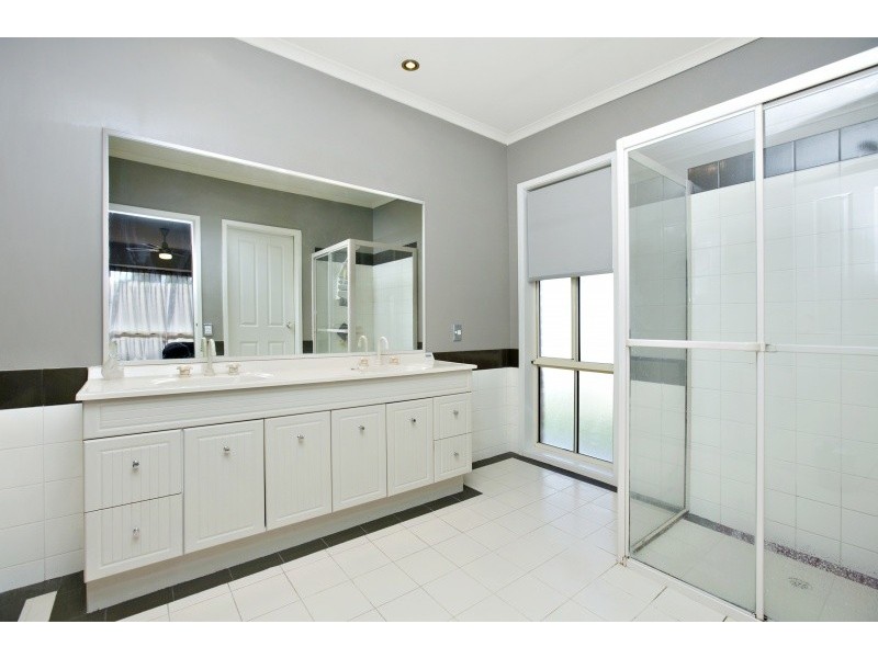 5 Osprey Court, Flagstaff Hill SA 5159