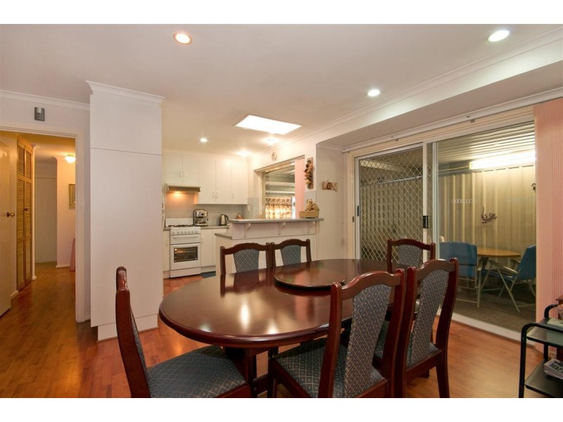 1 Pine Drive, Aberfoyle Park SA 5159