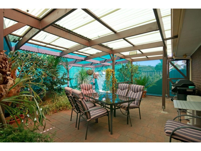 1 Pine Drive, Aberfoyle Park SA 5159