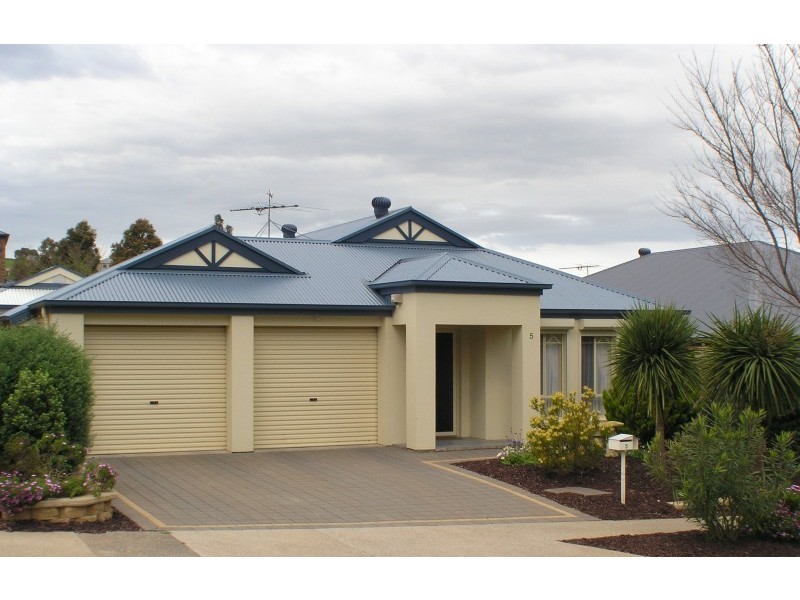 5 Kari Crescent, Huntfield Heights SA 5163