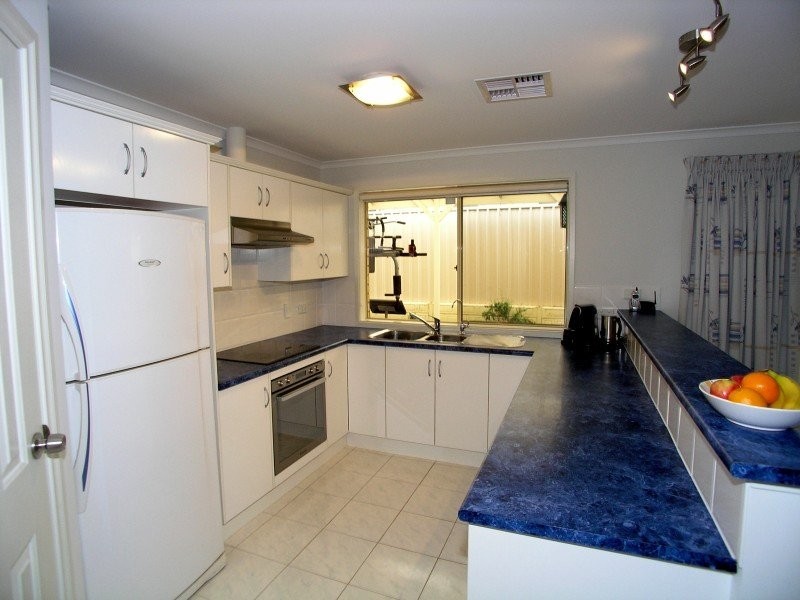 5 Kari Crescent, Huntfield Heights SA 5163