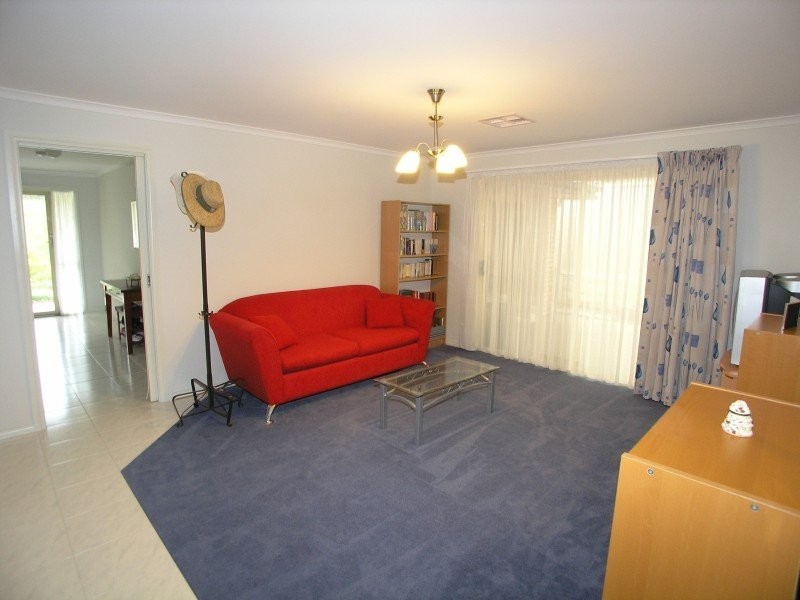 5 Kari Crescent, Huntfield Heights SA 5163