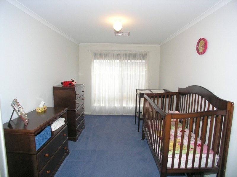 5 Kari Crescent, Huntfield Heights SA 5163