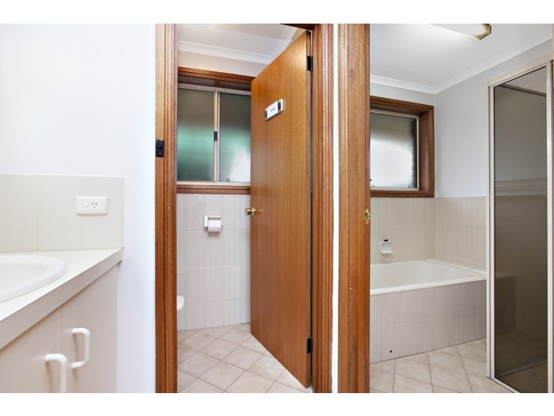 25 Malwa Street, Glandore SA 5037