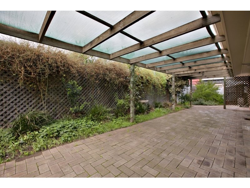 25 Malwa Street, Glandore SA 5037