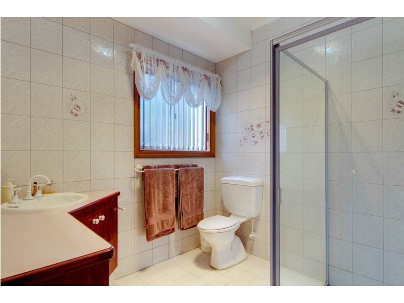 63 Glendale Avenue, Flagstaff Hill SA 5159