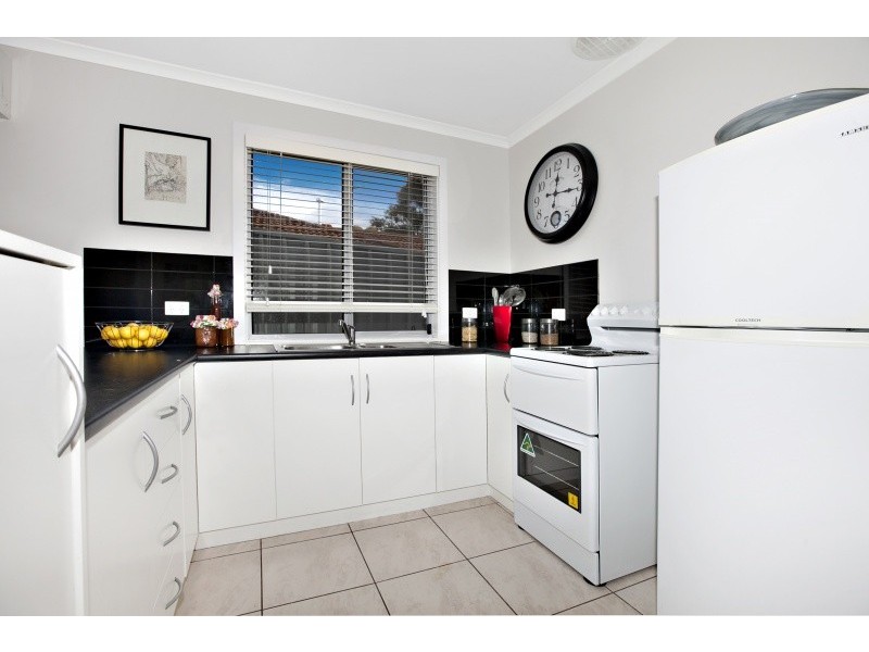 10B Phillip Street, Moana SA 5169