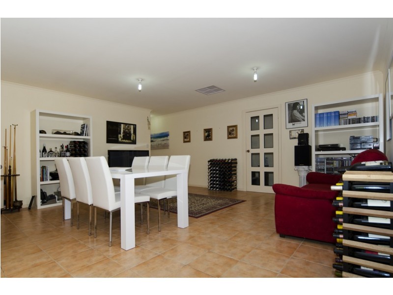 8 Humphrys Road, Aldinga Beach SA 5173