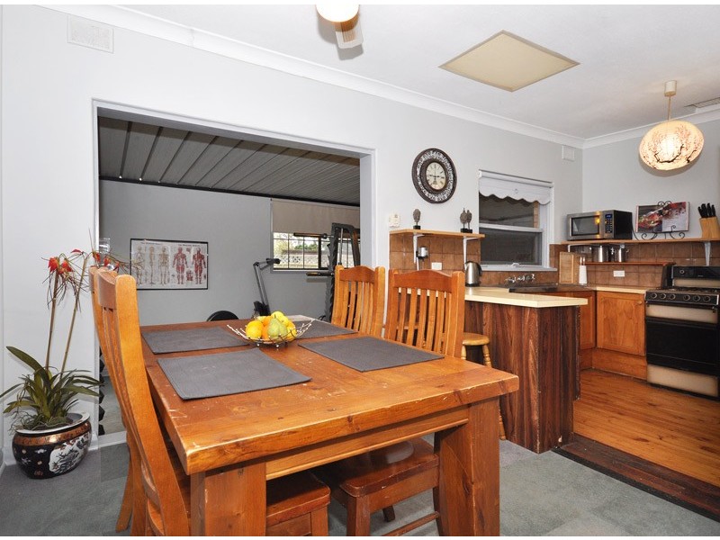 17 Vine Street, Morphett Vale SA 5162