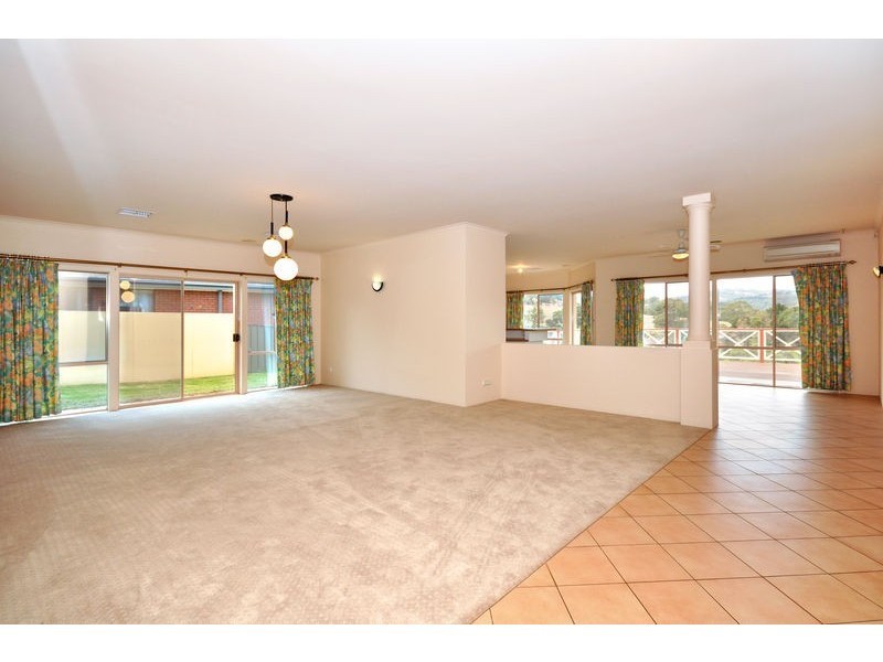 43 Sandalwood Crescent, Flagstaff Hill SA 5159