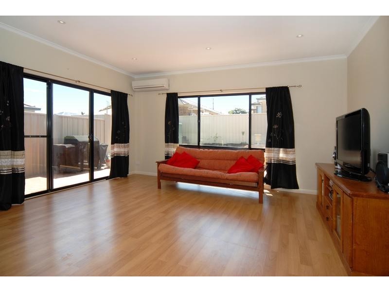 11 Antonio Street, Huntfield Heights SA 5163