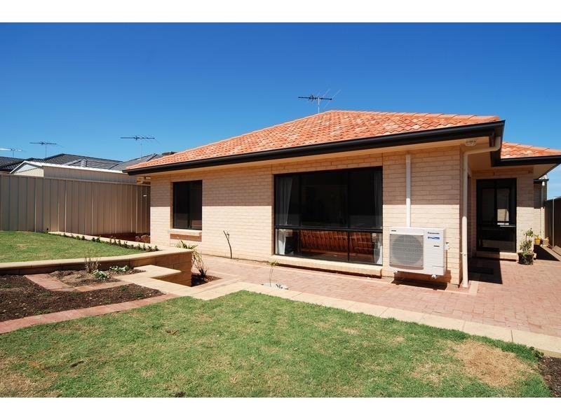 11 Antonio Street, Huntfield Heights SA 5163