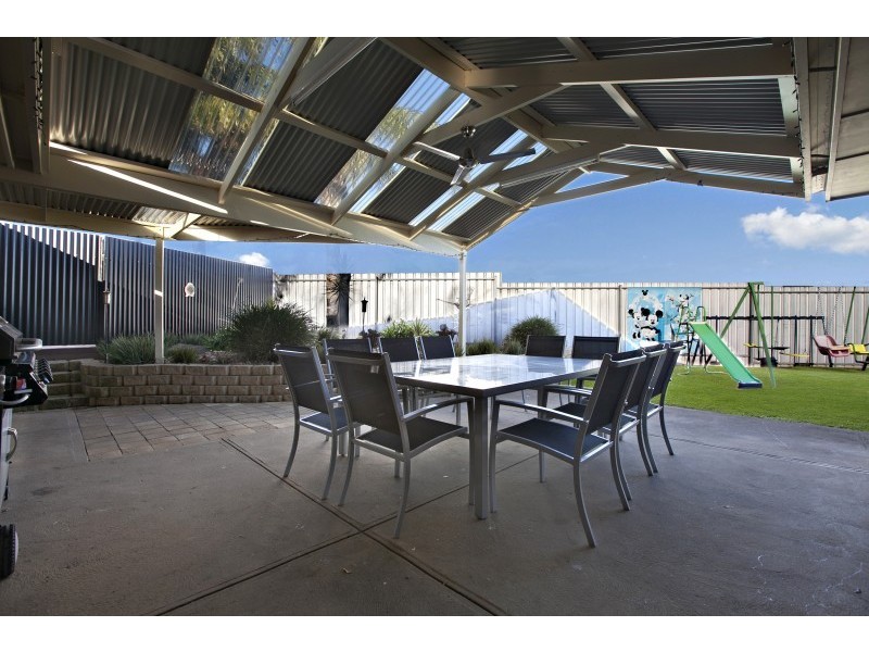 8 Claridge Court, Huntfield Heights SA 5163