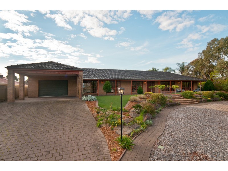 3 Sun Crescent, Happy Valley SA 5159