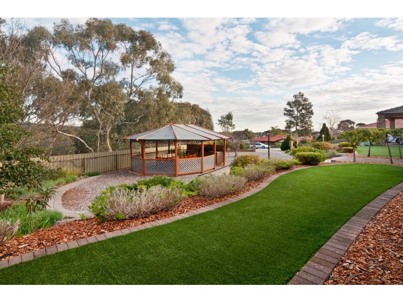 3 Sun Crescent, Happy Valley SA 5159