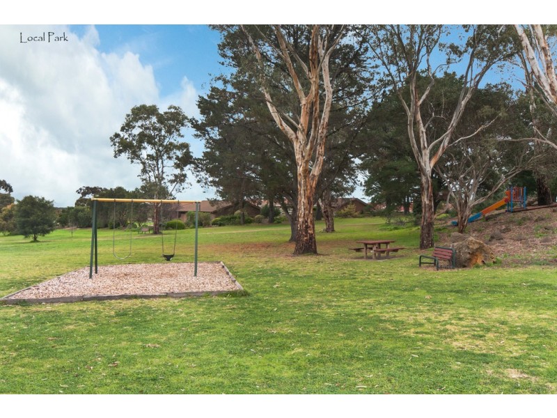 6 Roxanne Avenue, Aberfoyle Park SA 5159