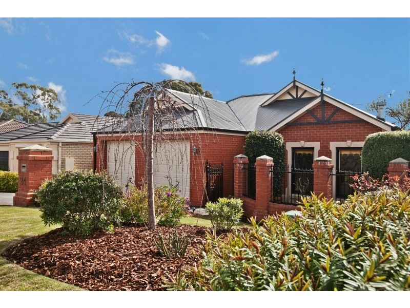 24 Pinnacle Crescent, Flagstaff Hill SA 5159