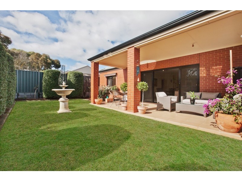 24 Pinnacle Crescent, Flagstaff Hill SA 5159