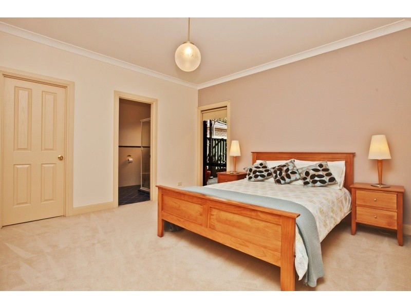 24 Pinnacle Crescent, Flagstaff Hill SA 5159