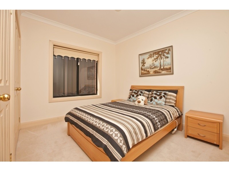 24 Pinnacle Crescent, Flagstaff Hill SA 5159