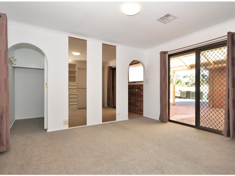 166 Black Road, Flagstaff Hill SA 5159