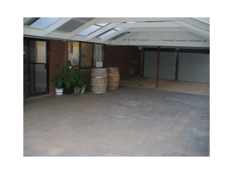 11 Bateman Street, Strathalbyn SA 5255