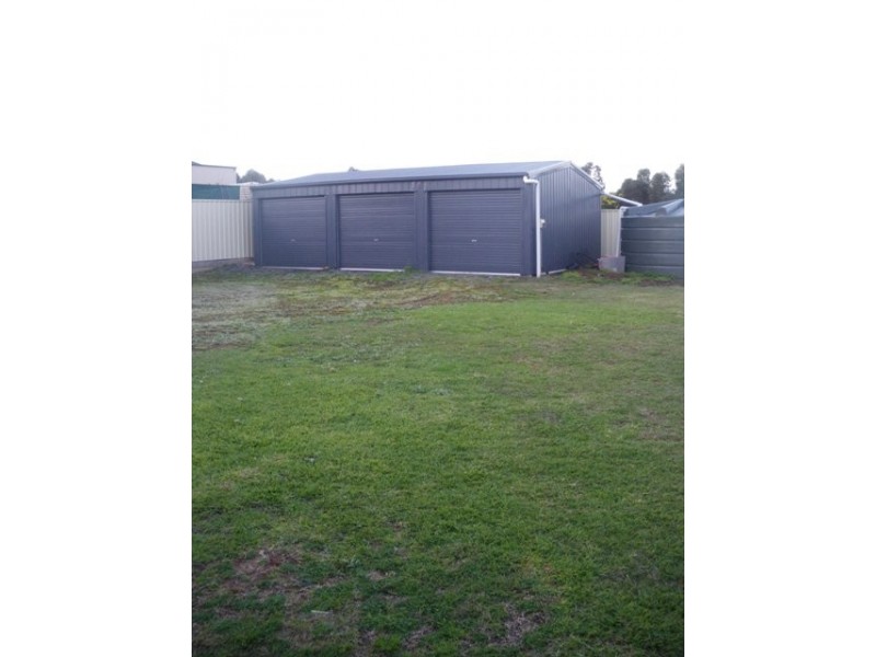 11 Bateman Street, Strathalbyn SA 5255