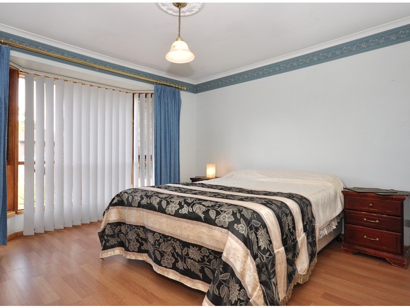 15 Grace Court, Morphett Vale SA 5162