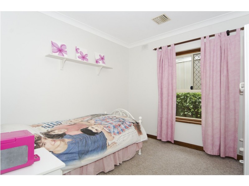 25 Marston Drive, Morphett Vale SA 5162