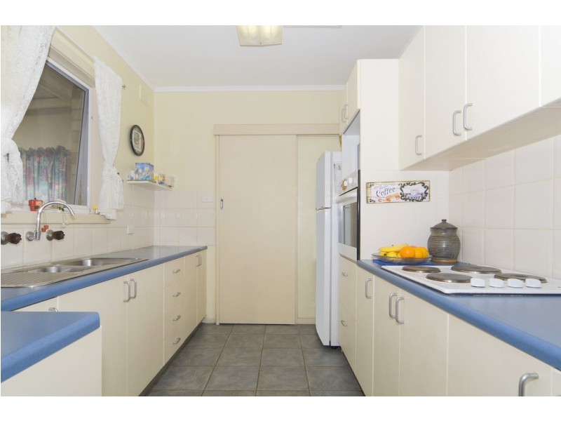 4 Yangara Road, O’sullivan Beach SA 5166