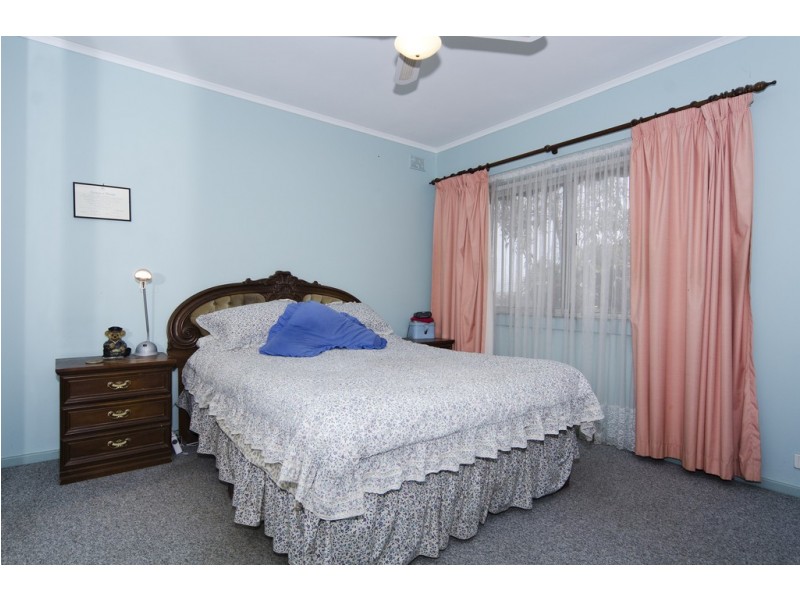 4 Yangara Road, O’sullivan Beach SA 5166